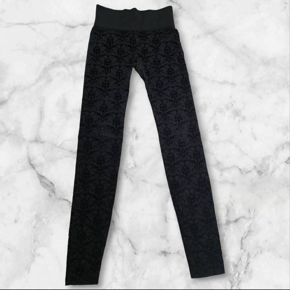 Maurices XS Black VelvetโFloral Leggings